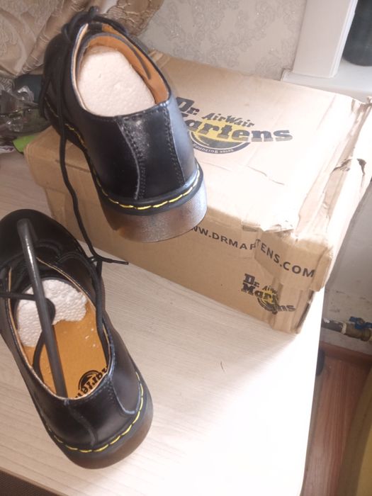 Dr. Martens Дерби