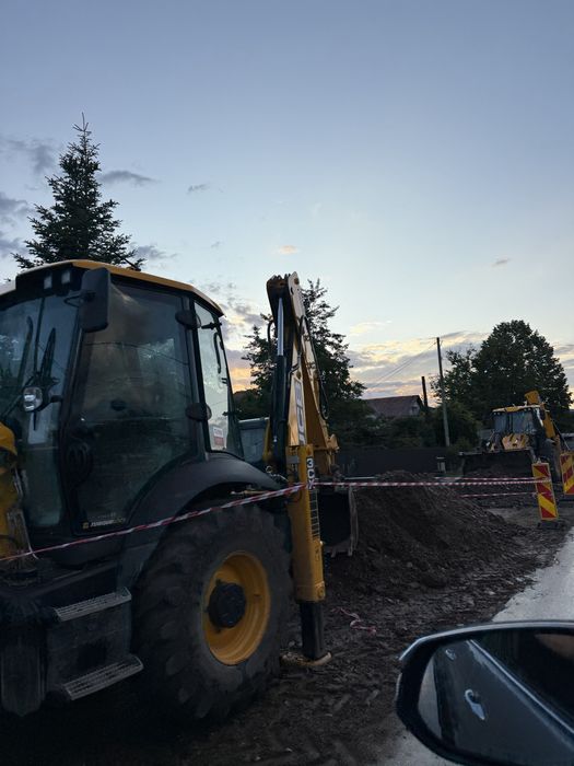 Inchiriere buldozere / excavatoare / buldo excavatoare / camioane