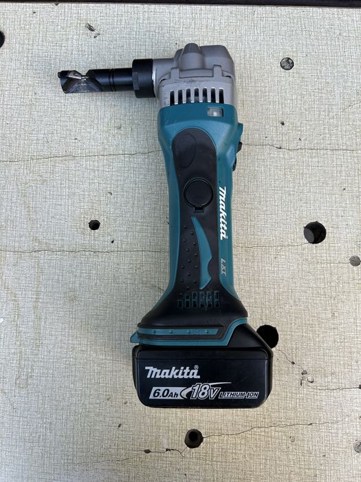 Fiarfeca pt tabala ondulata Makita DJN161