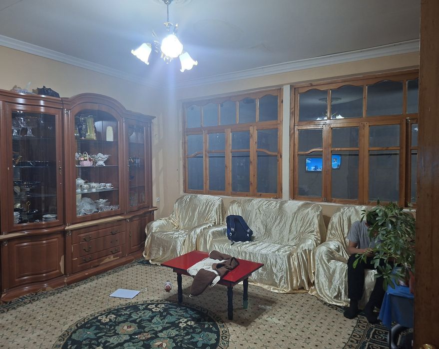 Срочна. Ховлили уй сотилади 6 сотик 7 хона