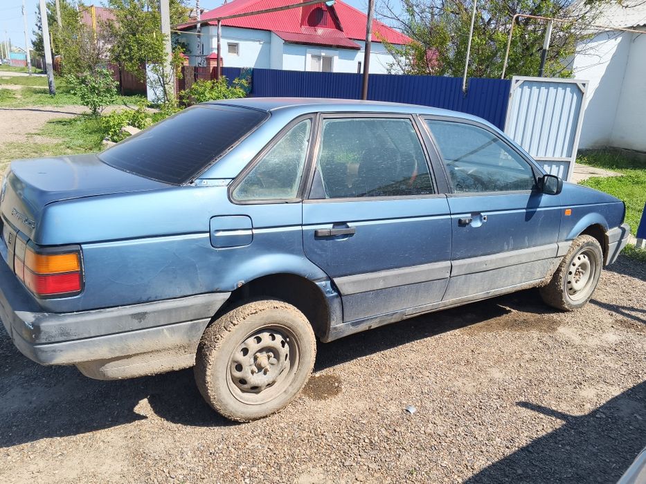 Продаётся Passat b3 1.8 моно