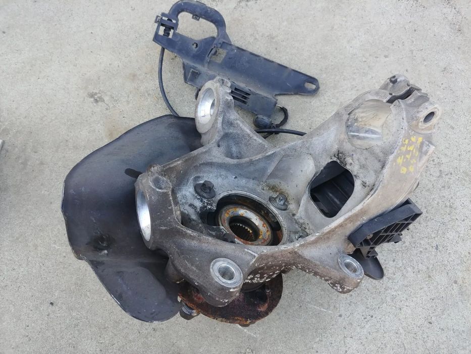 fuzeta stanga fata 1.3 t b  mercedes b-class w247