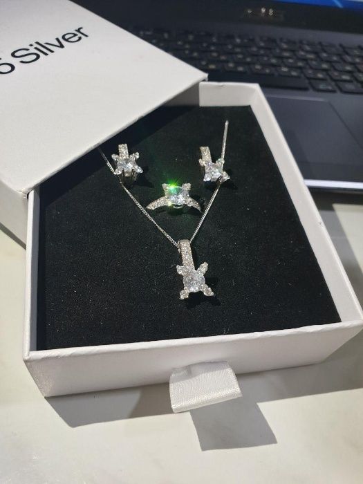 Подарочный комплект из серебра 925 пробы с коробкой