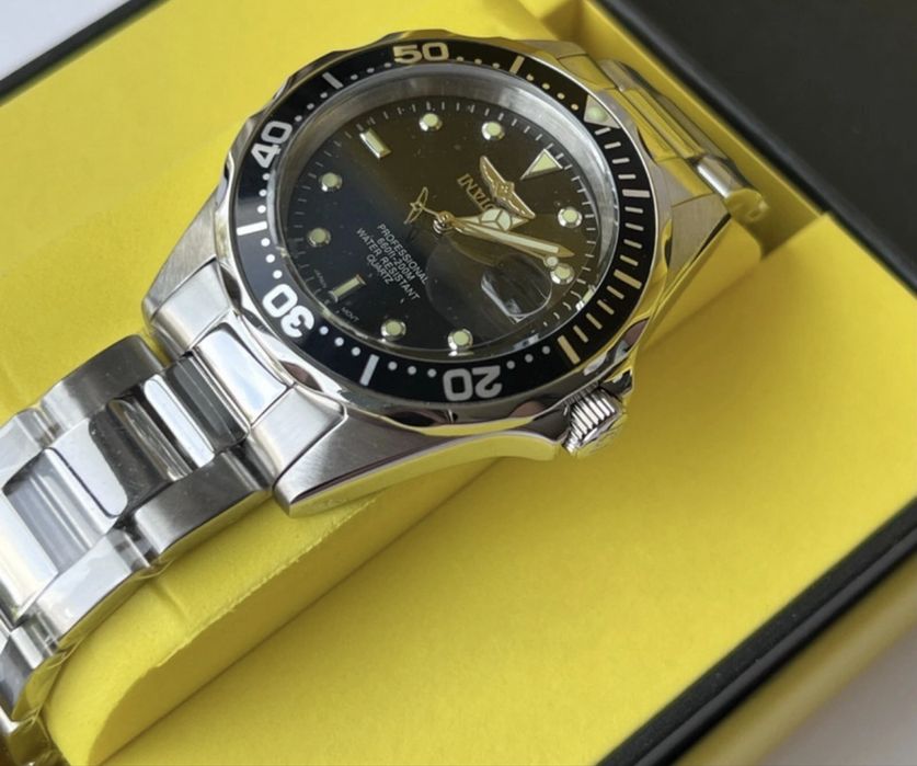 Invicta Pro Diver Quartz Black Dial