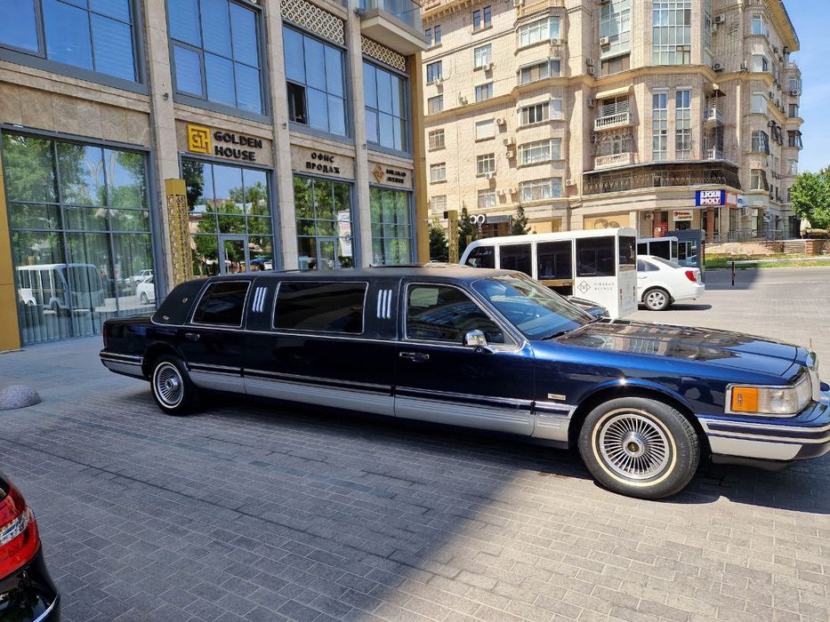 Продоётся Lincoln town car сотилади цена 33.000 у.е