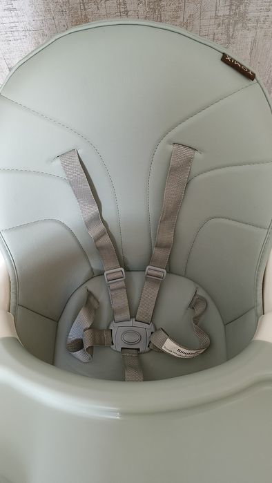 Стульчик детский для кормления TOMIX