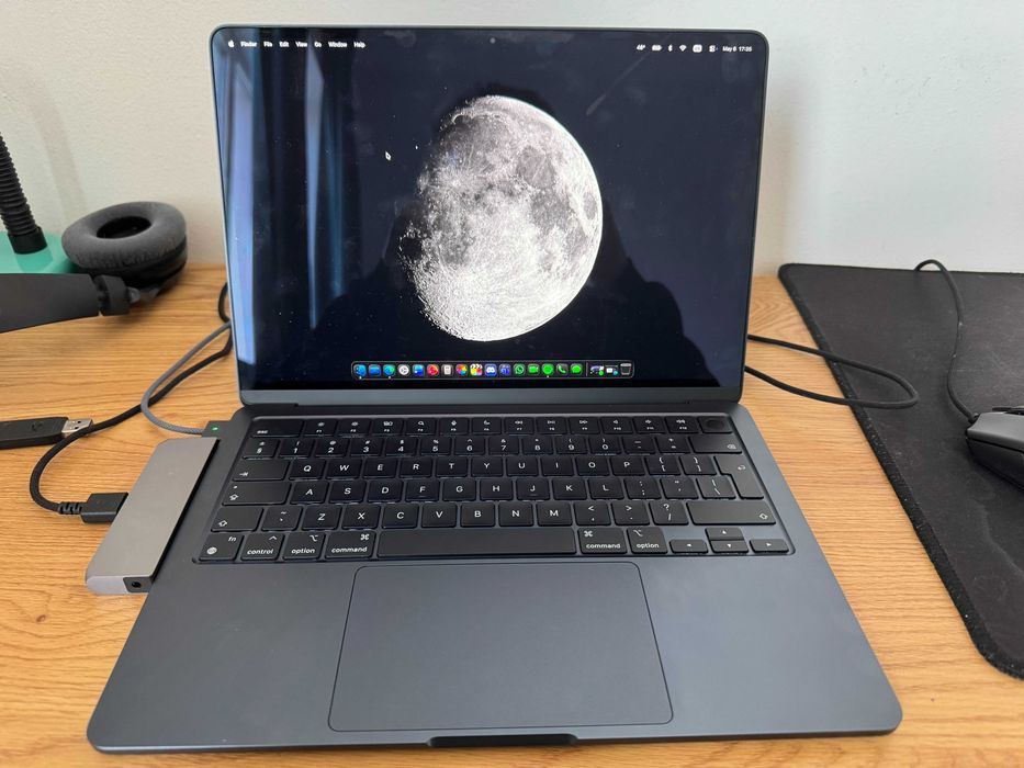 Macbook air m3 13”, 16gb ram nou(folosit o lună)