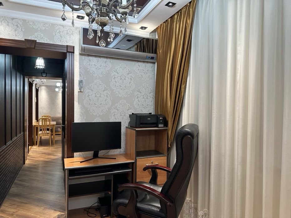 Аренда Ул. Садык Азимова 2+3/3/4 140 м2