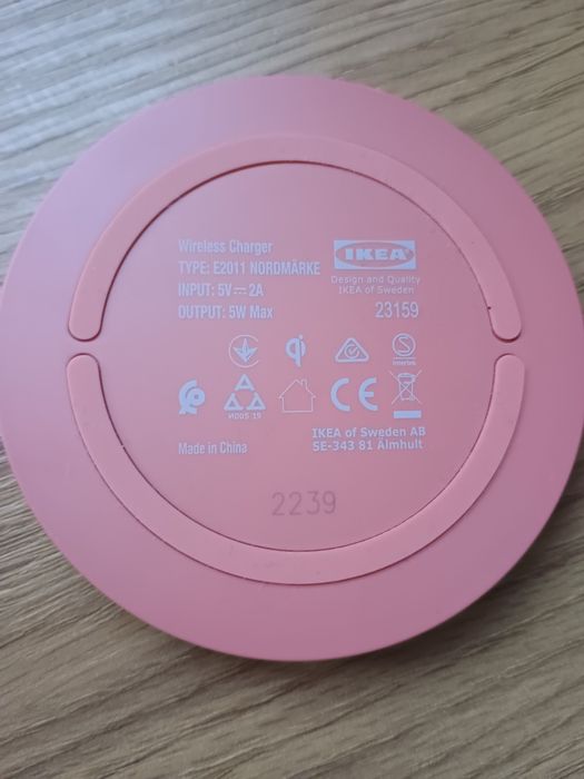 Безжично зарядно+инструкция за ползване