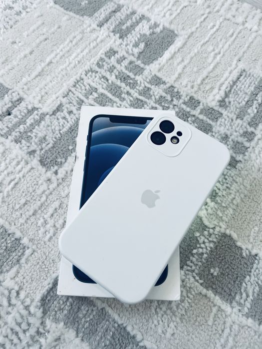 iPhone 12 в хорошем состоянии