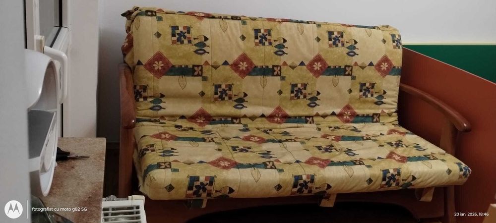 Canapea extensibila cu cadru cires