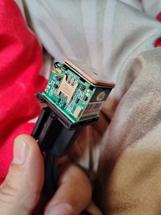 Modul electronic GPS / GSM (tracker/imobilizator) – nou