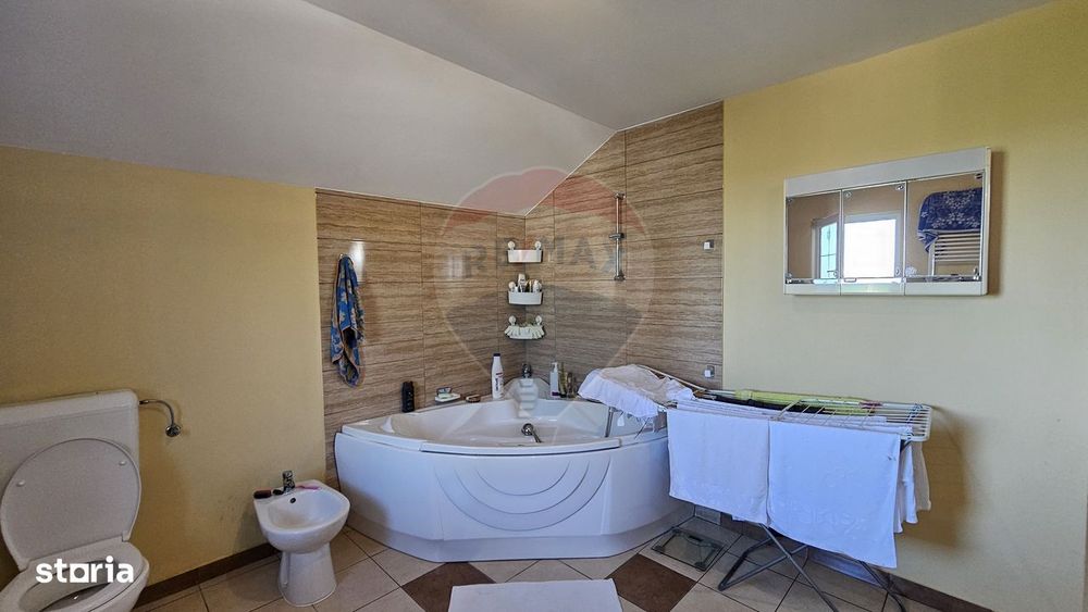 Casă / Vilă de lux, 6 camere, Liteni-Moara, Suceava