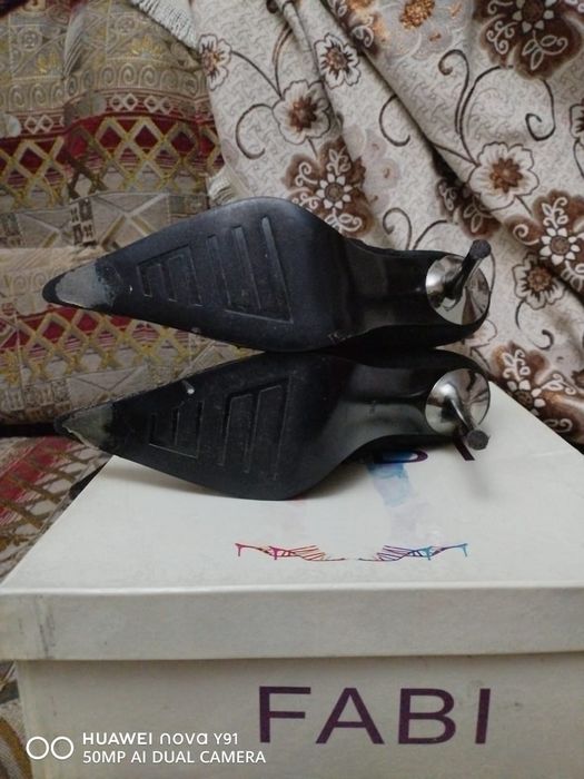 Продам замшевые полусапожки