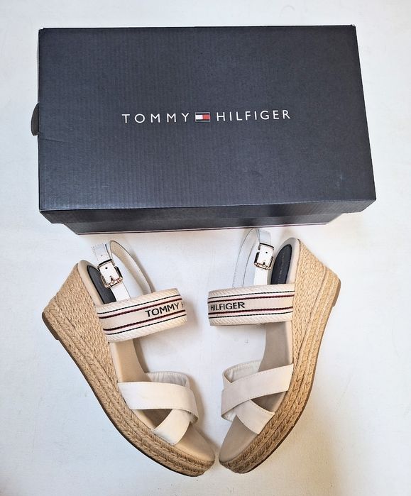 Tommy Hilfiger сандали на платформа