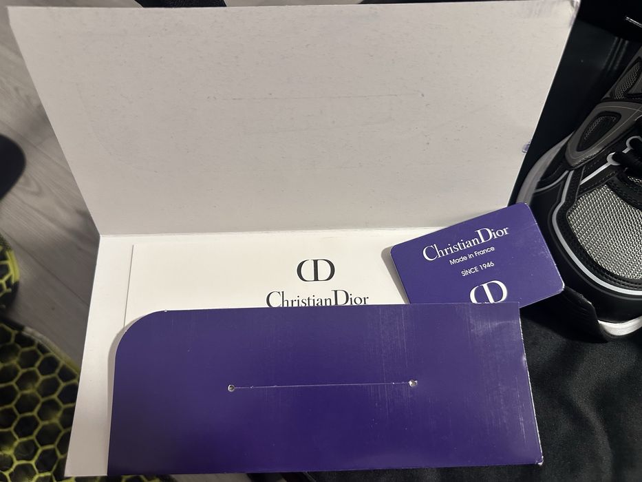 Christian Dior B30