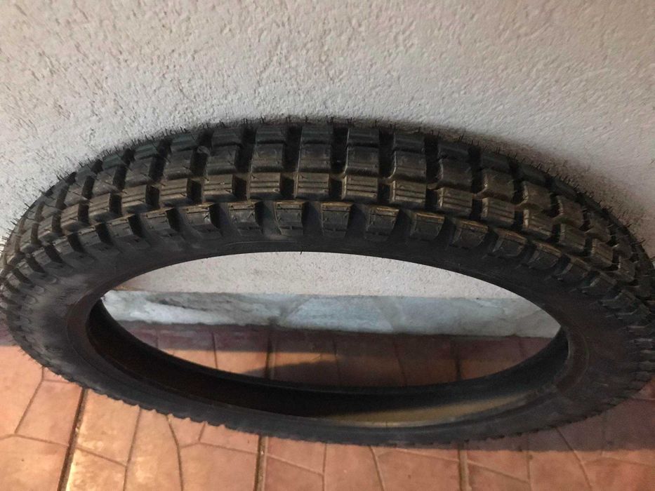 нова външна гума CST C-186 - 3.00/19