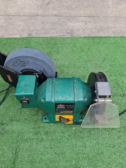 Шмиргел комбиниран 370 W
