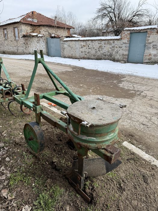 Плуг за малък трактор 3х25