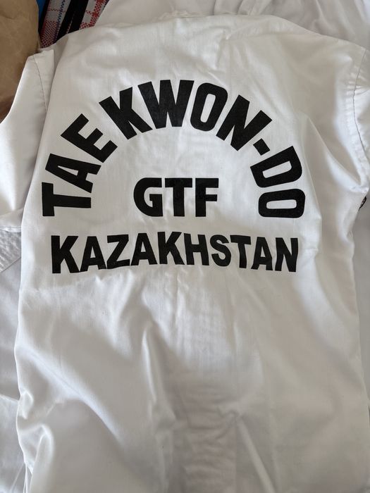 Продам кимоно 130 рост