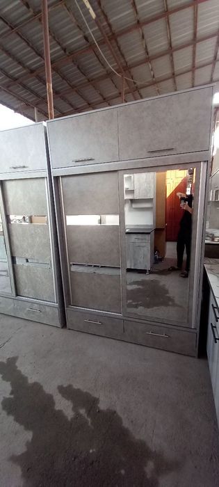 Shkaf kupe buyi 2.20 eni 1.40
