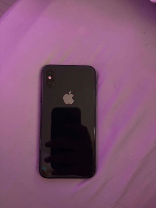 Продавам iphone X