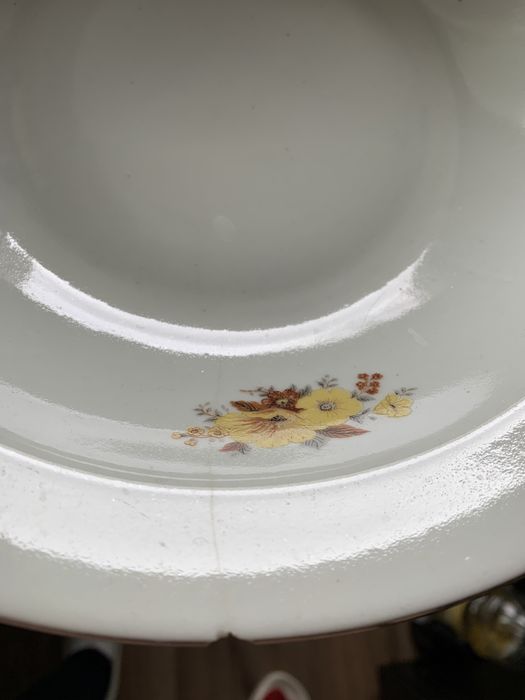 Стара порцеланова купа със златен кант оечат 6