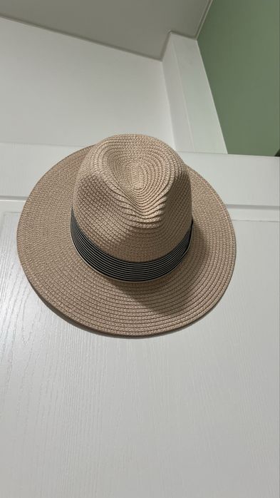 Шляпа в отличном состояние