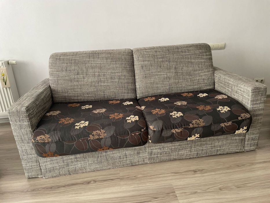 Vând canapea cu 2 fotolii