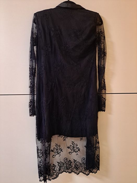 Vincit by Vesela Toteva