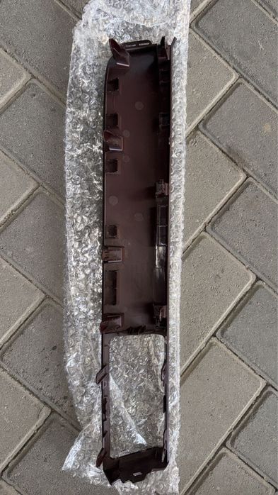 Молдинг двери Lx570