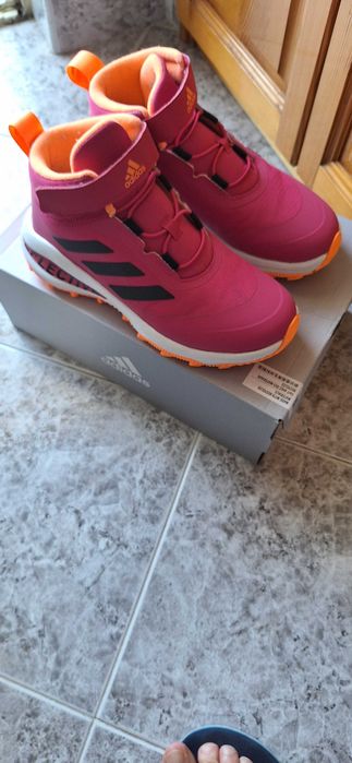 Обувки/боти Adidas 37.5