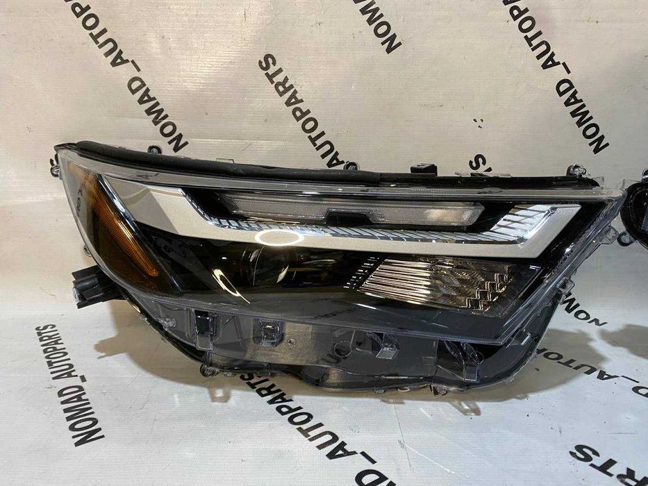 Фара на Rav4 19-24 / Рав4 19-24