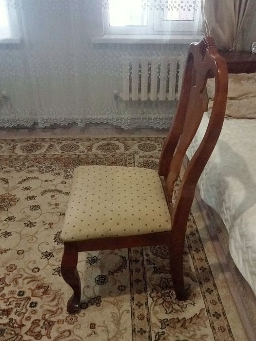 Продам стулья для гостиной