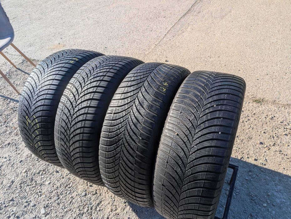 225/55 R17 • All Season • Goodyear Vector 4Seasons Gen 3 101W | 4 buc | DOT 2022-2024 | Pret/buc