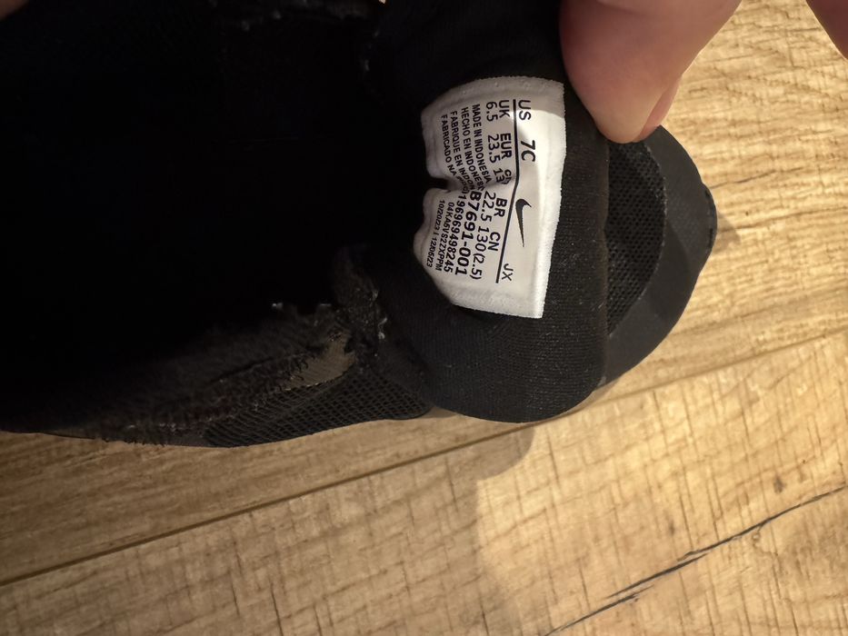 Nike revolution 7 номер 23.5