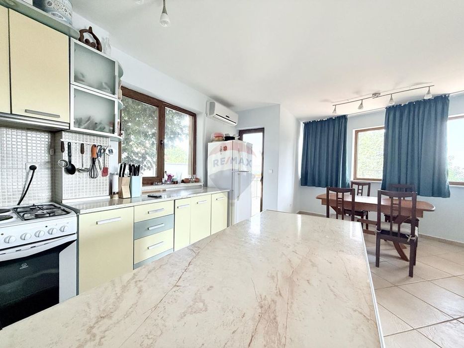 Продава се Къща в Балчик - 240 кв.м за 1375 €/кв.м - Снимка #3