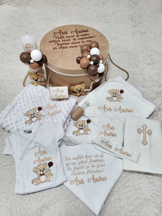 Trusouri botez  personalizate prin broderie