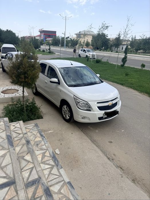 Продам свой автомобиль Chevrolet Cobalt 2025, пробег 15 000.