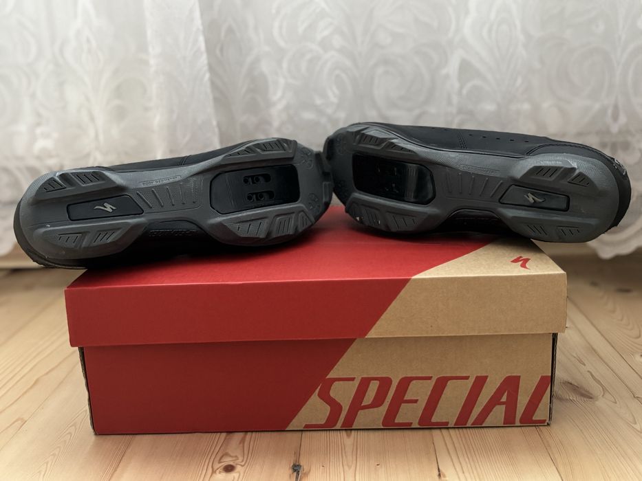 MTB шпайкове Specialized и shimano 41;42 и 45 номер