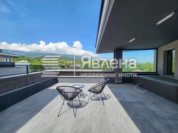 Продава се Къща в с. Панчарево, Област София-град - 335 кв.м за 1881 €/кв.м - Снимка #3