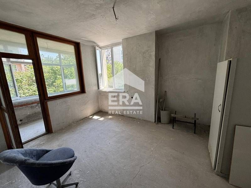 Продава се Тристаен апартамент в Хасково, Дружба 1 - 100 кв.м за 1080 €/кв.м - Снимка #5