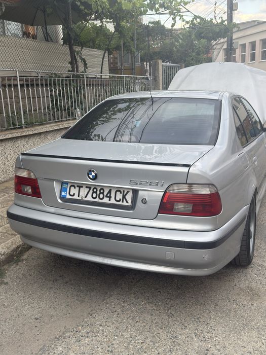 BMW e39 528i  на части