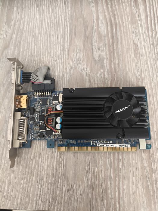 Gigabyte GT520 видеокарта