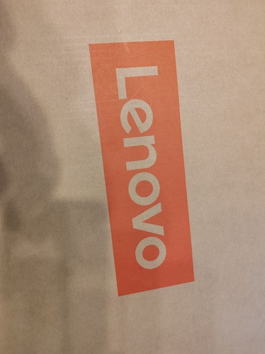 Lenovo IdeaPad Slim 3 16IRH8. I5  512 ssd