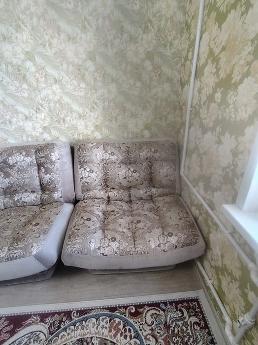 Продам диван с двумя диванами