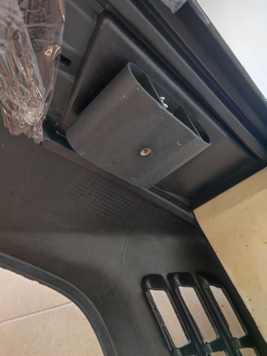 Броня Мерцедес 124 нова с лайсна предна mercedes w124