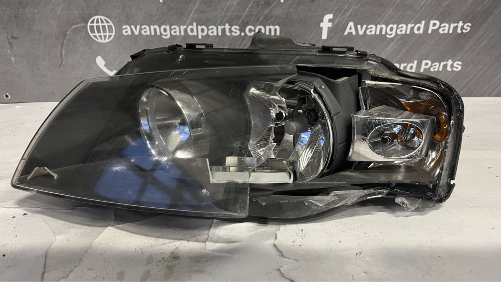 Ляв и десен фар Audi A3 8P (2003-2013)