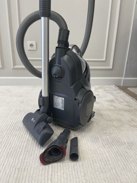 Продам рабочий пылесос Lg