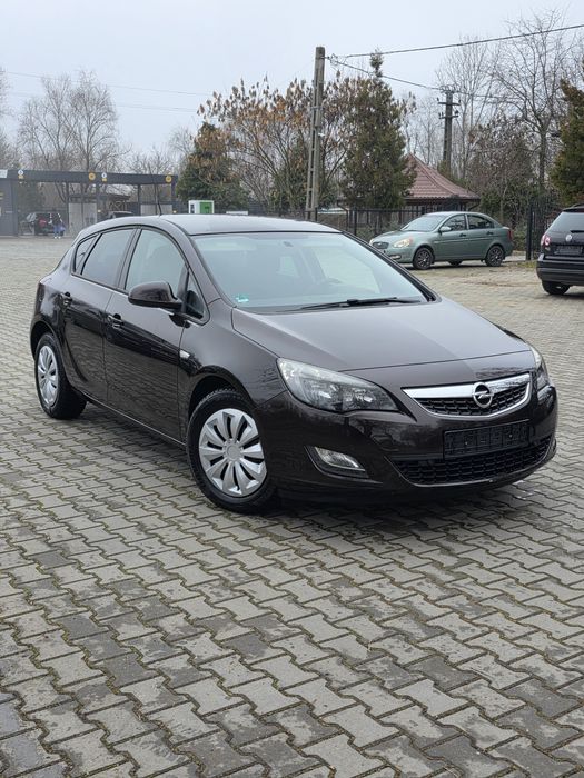 Opel astra J 1.7 cdti 131 cp
